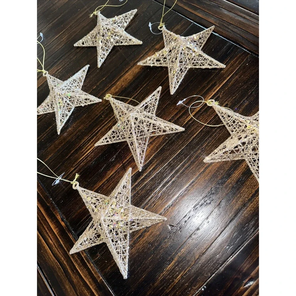 The Unbranded Brand gold star